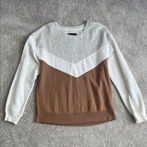 Abercrombie & Fitch Gray, White, and Brown Chevron Sweater